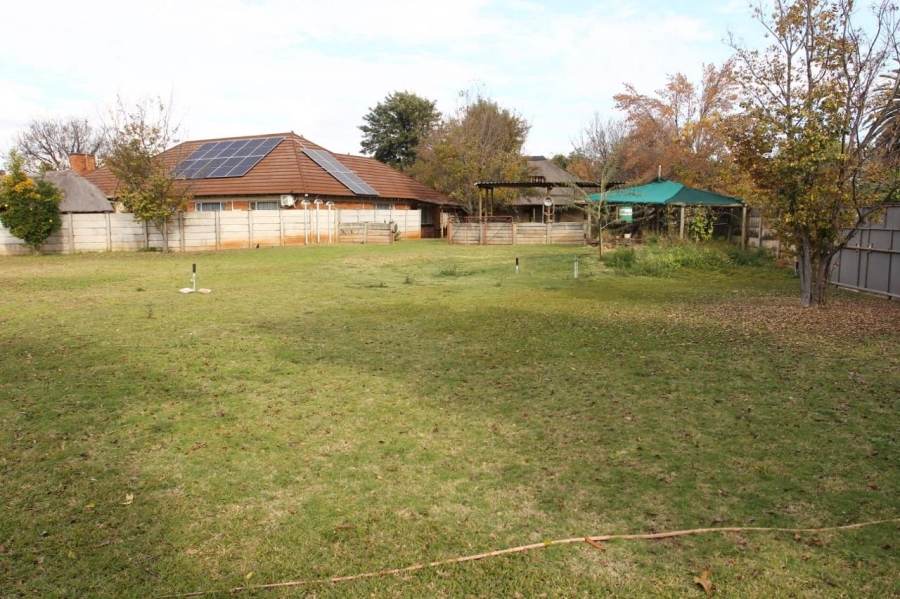 5 Bedroom Property for Sale in Stilfontein Ext 4 North West